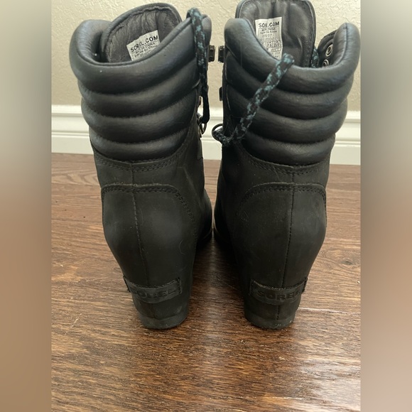 Joan of Artic Sorel Wedges - Black with Blue Laces, Winter Boots, Wedge - Picture 5 of 11